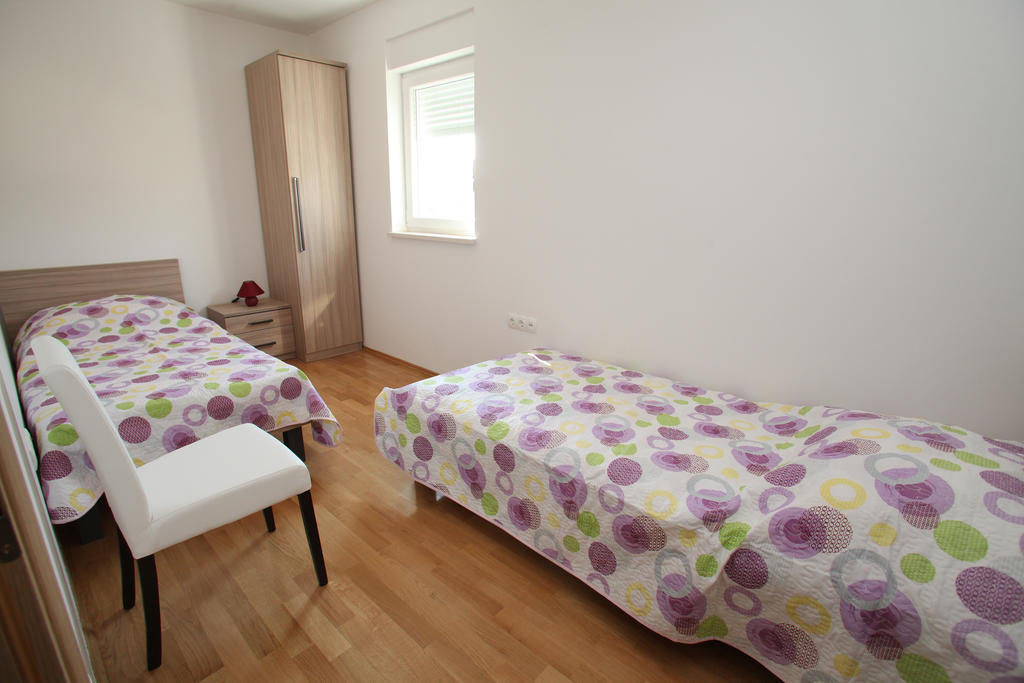 Villa Iris Apartments Seget Vranjica Esterno foto