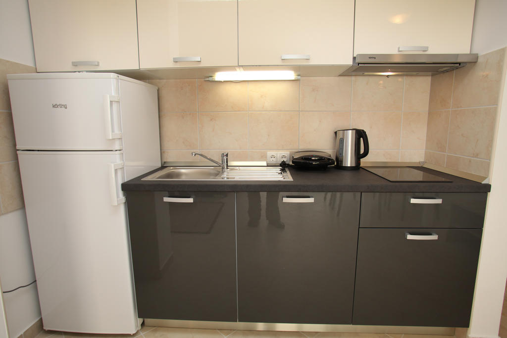 Villa Iris Apartments Seget Vranjica Camera foto
